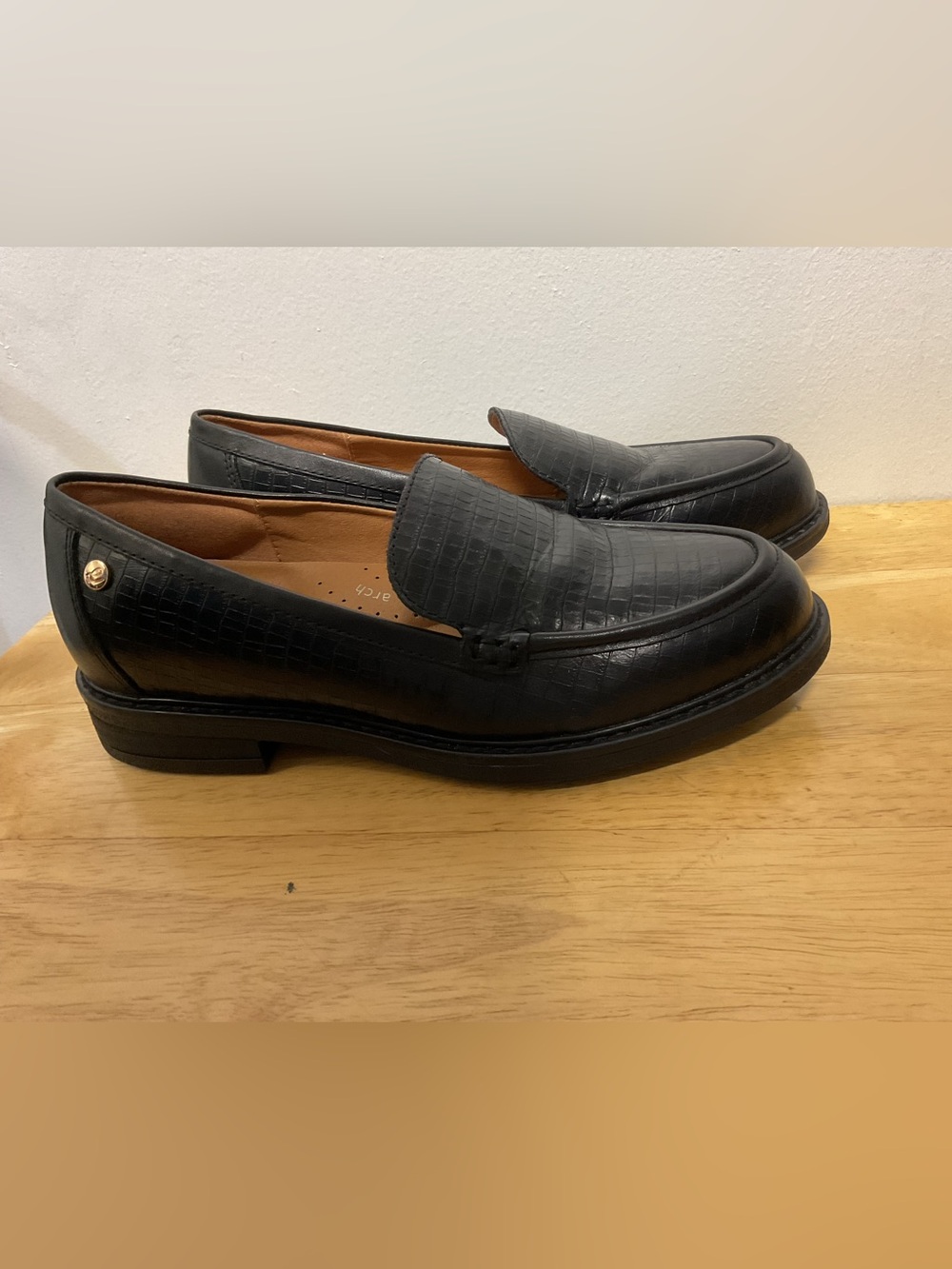 New Easy Spirit Black Leather Loafers Size 7, easy arch - Picture 4 of 8